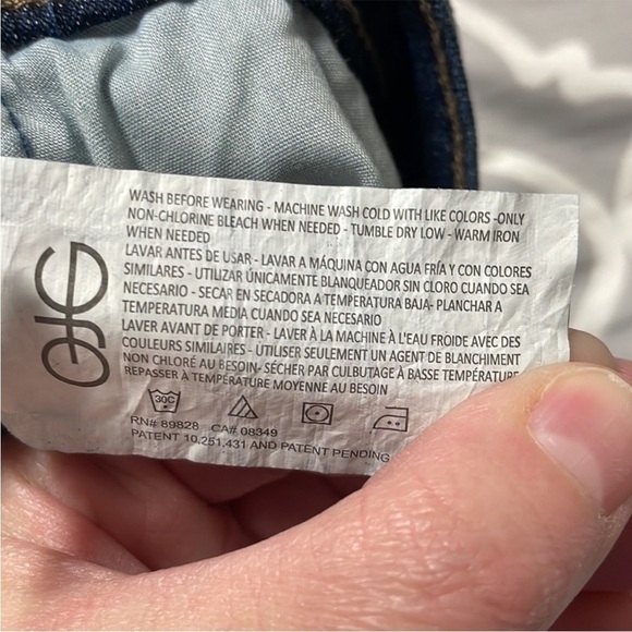 size 12 short taper leg Gloria Vanderbilt jeans - Picture 9 of 9